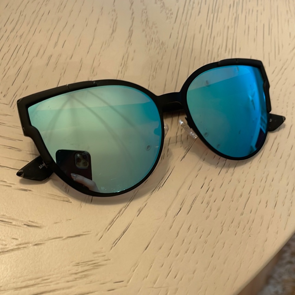 Quay sunglasses